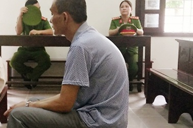 Ghen tuông vô cớ, quay lại giết vợ cũ