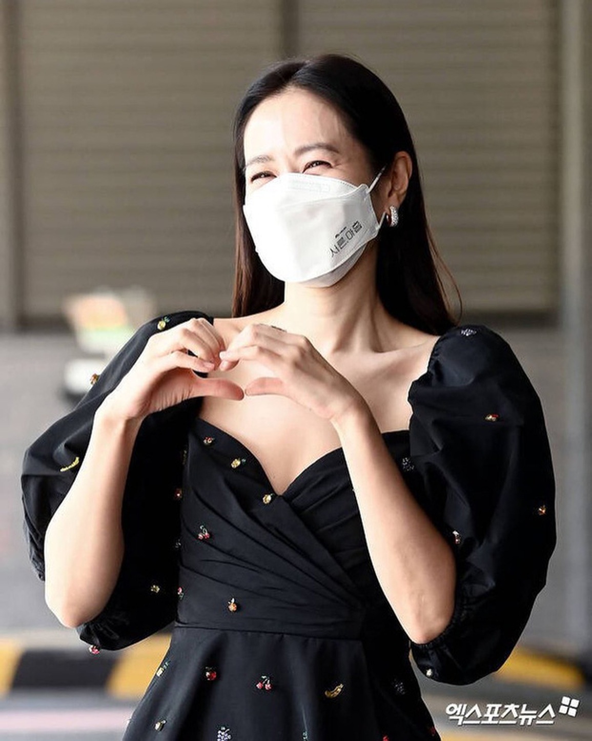 Son Ye Jin lộ diện rạng rỡ, khẳng định kết hôn với Hyun Bin là định mệnh - 3 Son Ye Jin lộ diện rạng rỡ, khẳng định kết hôn với Hyun Bin là định mệnh - 3