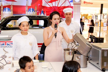 Máy trộn bột đa năng Kenwood có sức mạnh kéo cả một chiếc xe hơi