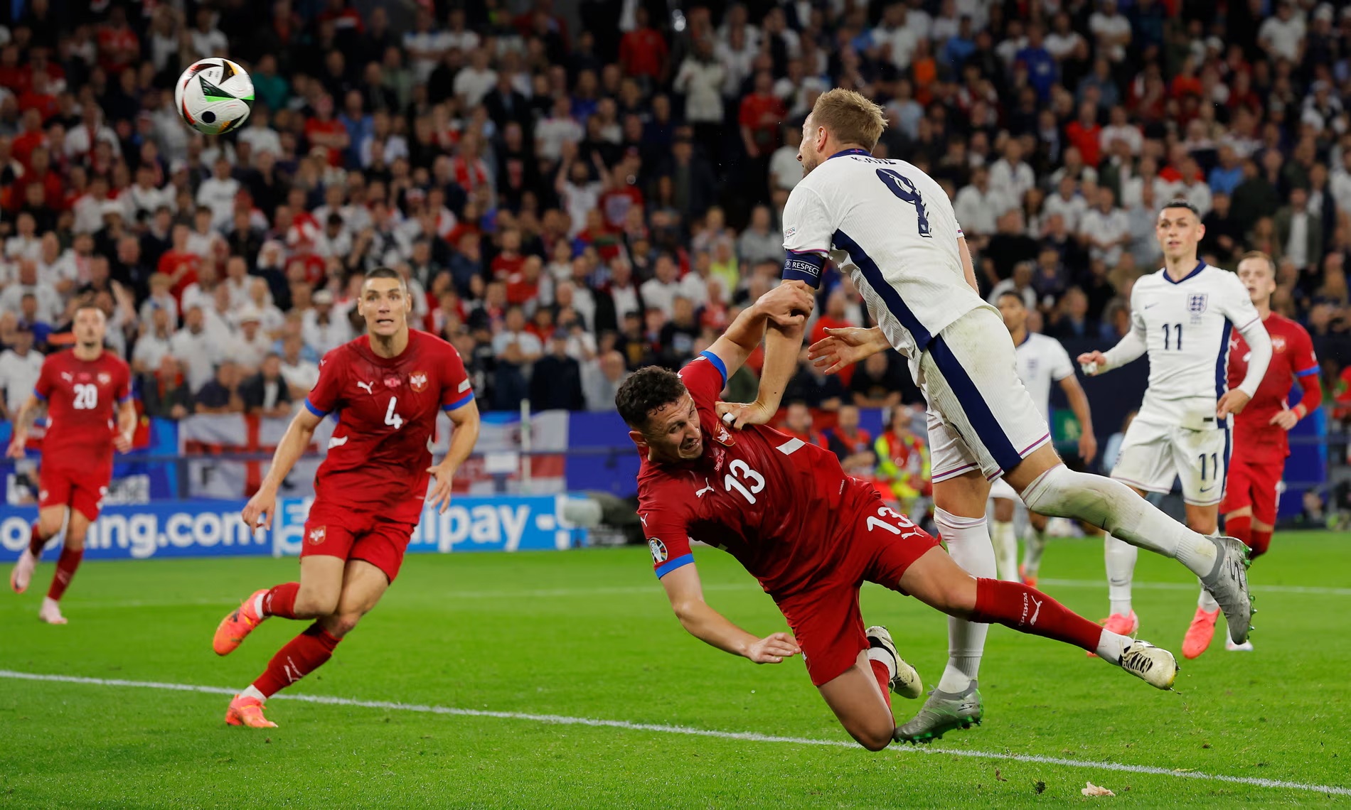 Jude Bellingham: Phong cách nghệ thuật của Zidane và khí chất đế vương - 3 Jude Bellingham: Phong cách nghệ thuật của Zidane và khí chất đế vương - 3