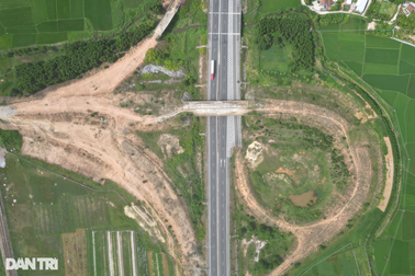 Nút giao Trì Bình cao tốc Đà Nẵng - Quảng Ngãi thi công dở dang suốt 6 năm