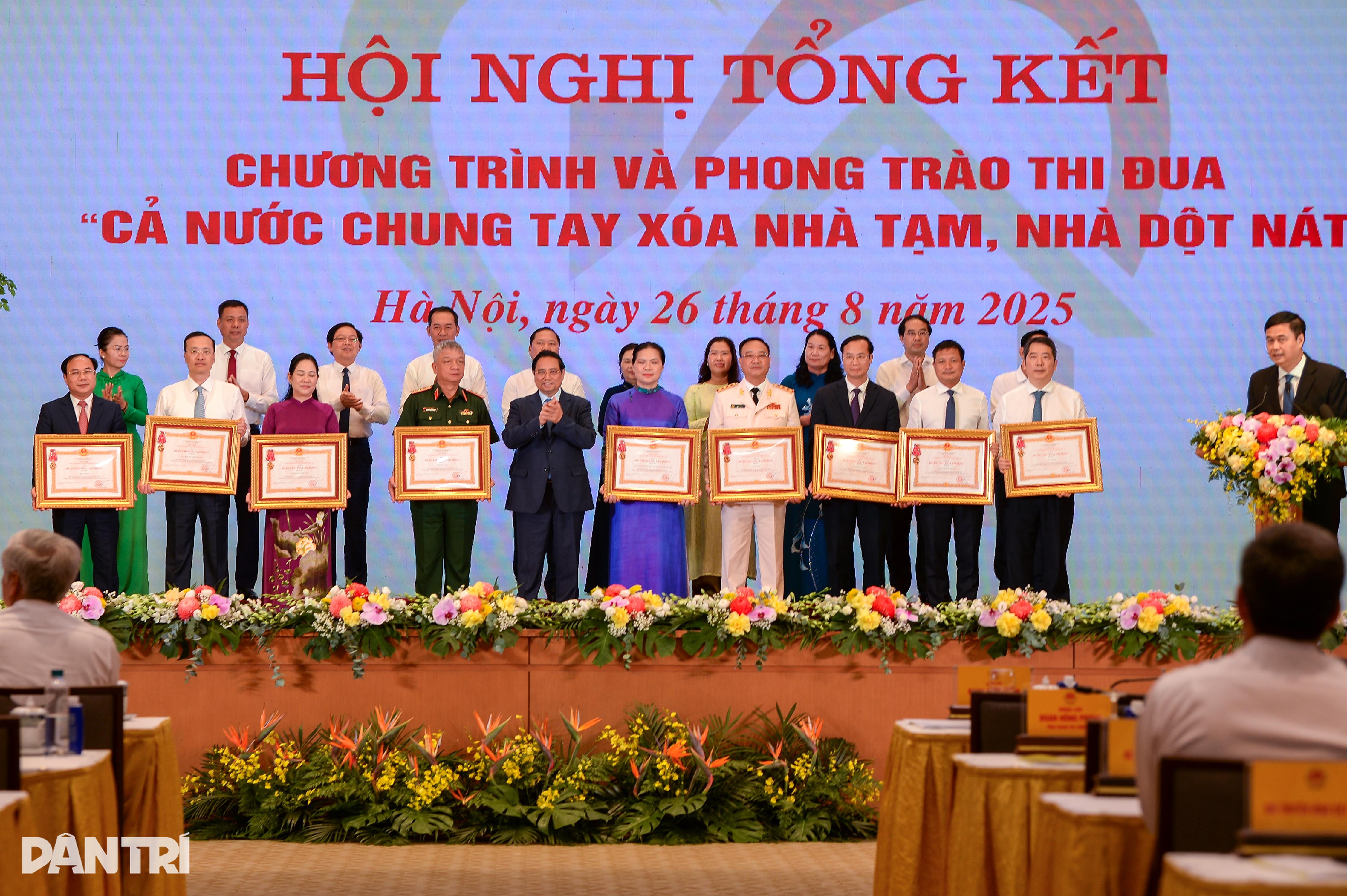 Thủ tướng: Xóa hơn 334.230 nhà tạm, nhà dột nát là một kỳ tích giảm nghèo - 4 Thủ tướng: Xóa hơn 334.230 nhà tạm, nhà dột nát là một kỳ tích giảm nghèo - 4