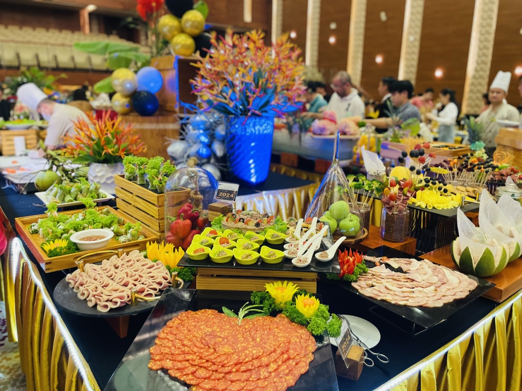 FLC Quy Nhơn trở lại với Lễ hội Countdown cùng màn pháo hoa rực rỡ - 2 FLC Quy Nhơn trở lại với Lễ hội Countdown cùng màn pháo hoa rực rỡ - 2