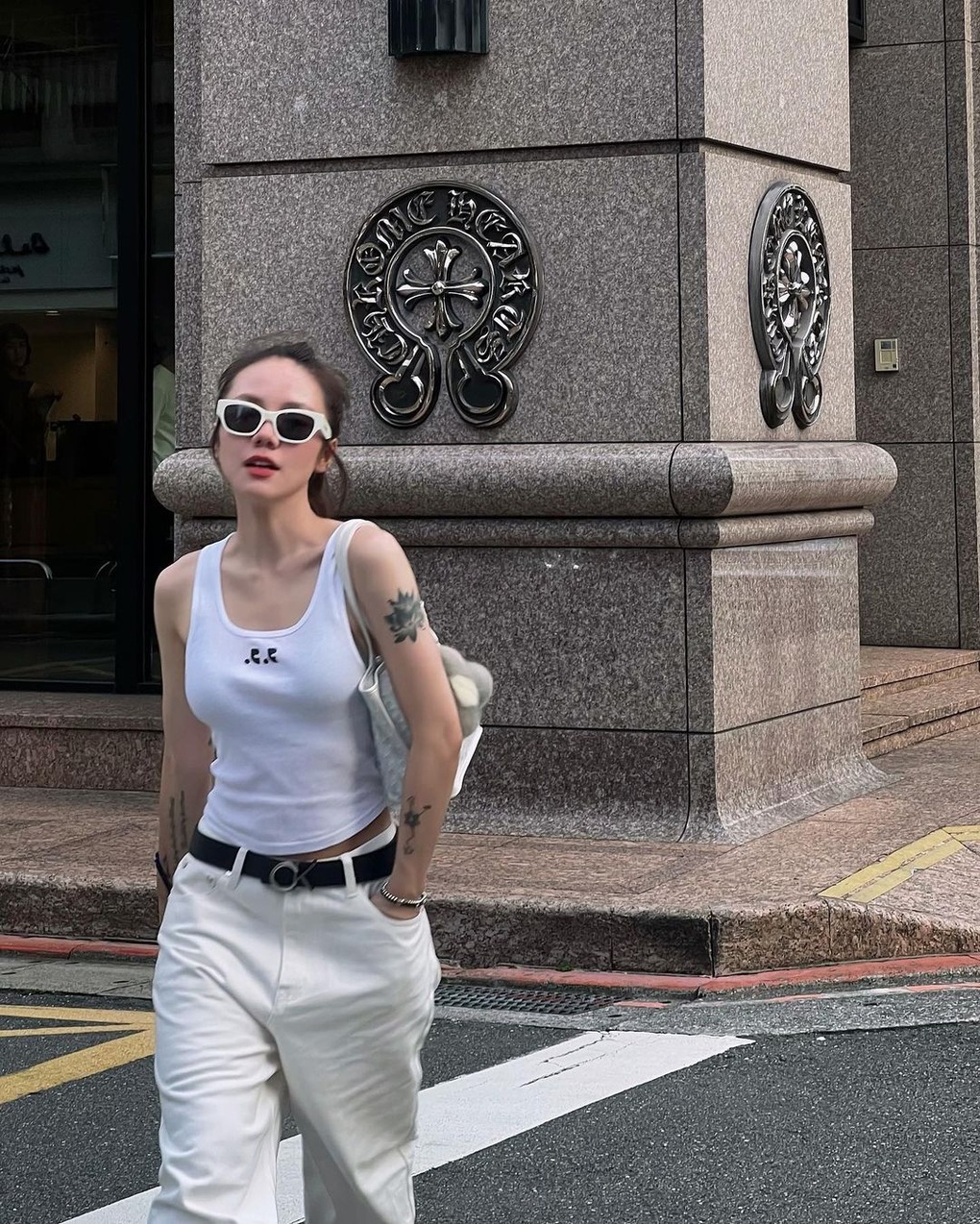 Ca sĩ Phương Ly: Vóc dáng nóng bỏng tuổi 33, nghi vấn hẹn hò bạn thân - 3 Ca sĩ Phương Ly: Vóc dáng nóng bỏng tuổi 33, nghi vấn hẹn hò bạn thân - 3