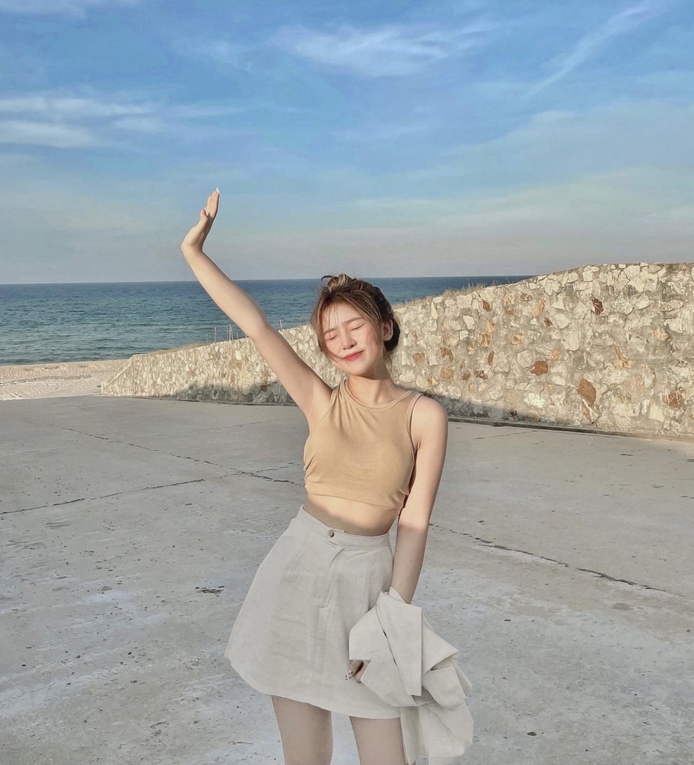 Hot girl xứ Huế cao 1m58 chia sẻ bí quyết chọn đồ, chụp ảnh cho bạn nữ - 9 Hot girl xứ Huế cao 1m58 chia sẻ bí quyết chọn đồ, chụp ảnh cho bạn nữ - 9