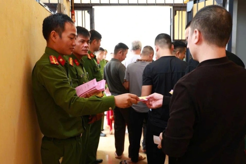 Ngày hội non sông của những cử tri ở trong hoàn cảnh đặc biệt - 1 Ngày hội non sông của những cử tri ở trong hoàn cảnh đặc biệt - 1