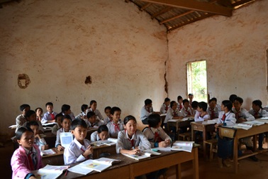 Trường sắp sập, hơn 400 học sinh, giáo viên lo ngay ngáy