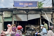 Cháy Nhà văn hóa khu phố ở Đồng Nai rạng sáng