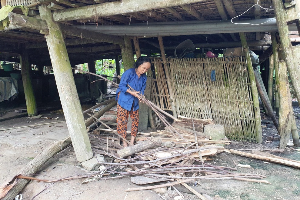 Những cái chết bí ẩn trong ngôi nhà sàn sắp sập của bà mẹ 10 người con - 7 Những cái chết bí ẩn trong ngôi nhà sàn sắp sập của bà mẹ 10 người con -