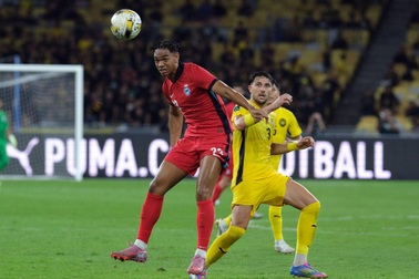 Dư luận nổi sóng, Malaysia bị thúc ép công khai nguồn gốc 7 cầu thủ