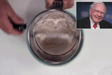 Bill Gates tự tay thực hiện món quà này dành tặng người bạn gắn bó 29 năm…