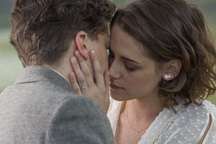 Những nụ hôn ngọt ngào “đốt cháy” màn bạc trong năm 2016