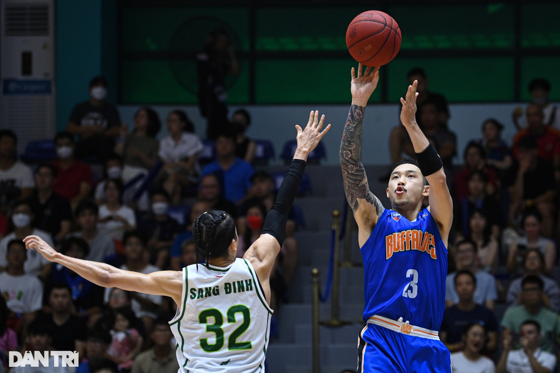 Mãn nhãn với những pha úp rổ đẳng cấp NBA của ngoại binh Hanoi Buffaloes - 8 Mãn nhãn với những pha úp rổ đẳng cấp NBA của ngoại binh Hanoi Buffaloes - 8
