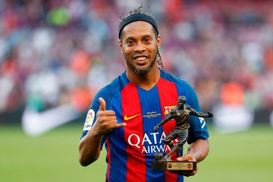 Đón sinh nhật tuổi 40 trong tù, Ronaldinho đang đối diện án tù 6 tháng - 3 Đón sinh nhật tuổi 40 trong tù, Ronaldinho đang đối diện án tù 6 tháng - 3