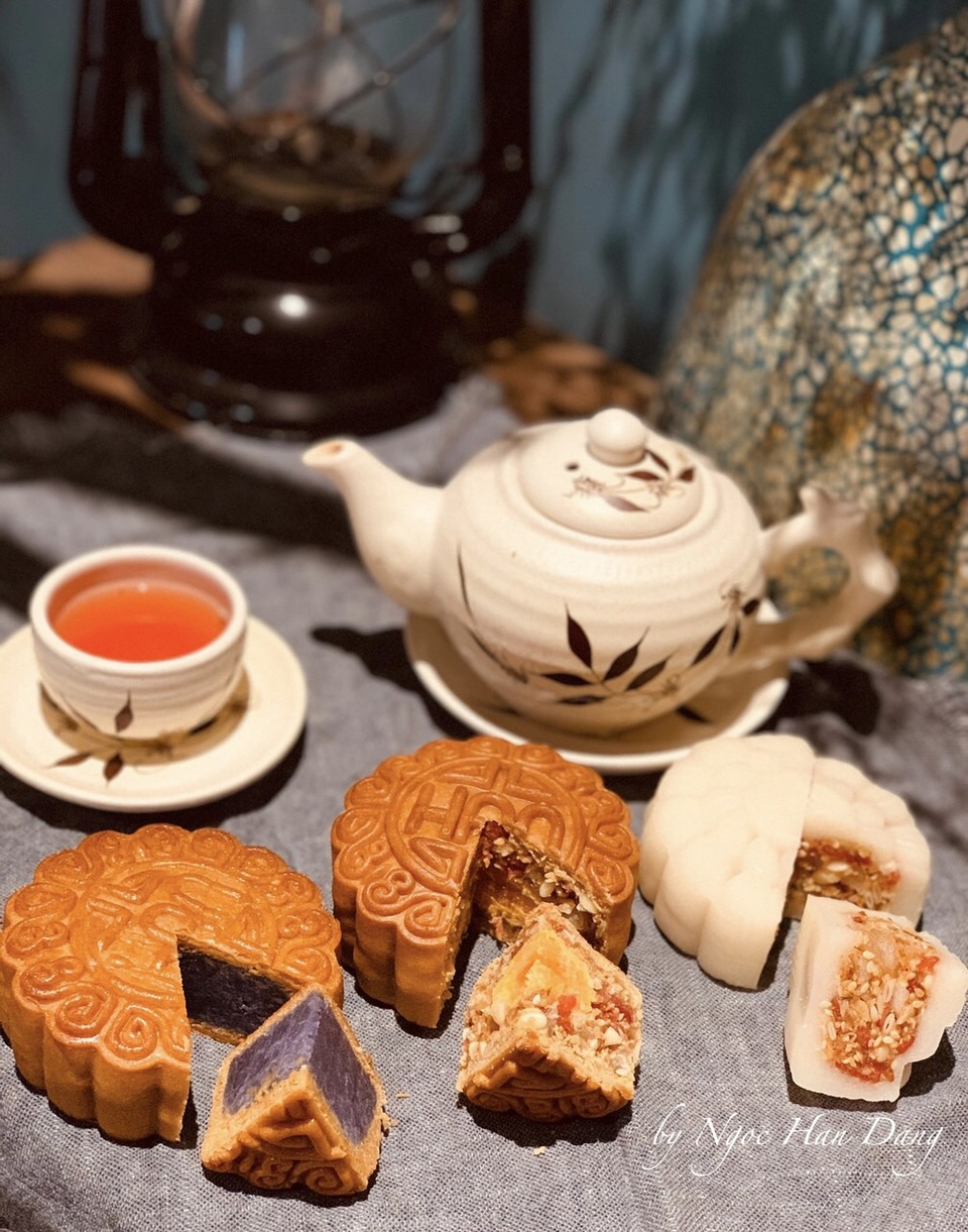 Hoa hậu Ngọc Hân hướng dẫn làm bánh Trung thu bất bại mà đơn giản vô cùng - 6 Hoa hậu Ngọc Hân hướng dẫn làm bánh Trung thu bất bại mà đơn giản vô cùng - 6