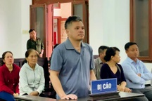 Chủ doanh nghiệp vận tải mua 3 sổ đỏ giả để lừa đảo