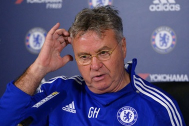 Guus Hiddink: “Tôi không cầu xin cầu thủ thi đấu”