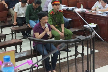 Khách hàng từng đến Housing Goup đập phá đòi rút tiền