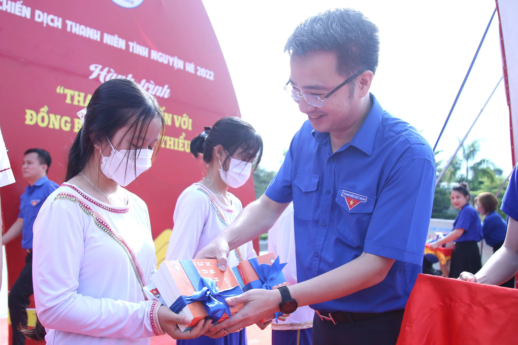 Hành trình Tôi yêu Tổ quốc tôi đến với đồng bào dân tộc thiểu số - 3 Hành trình Tôi yêu Tổ quốc tôi đến với đồng bào dân tộc thiểu số - 3
