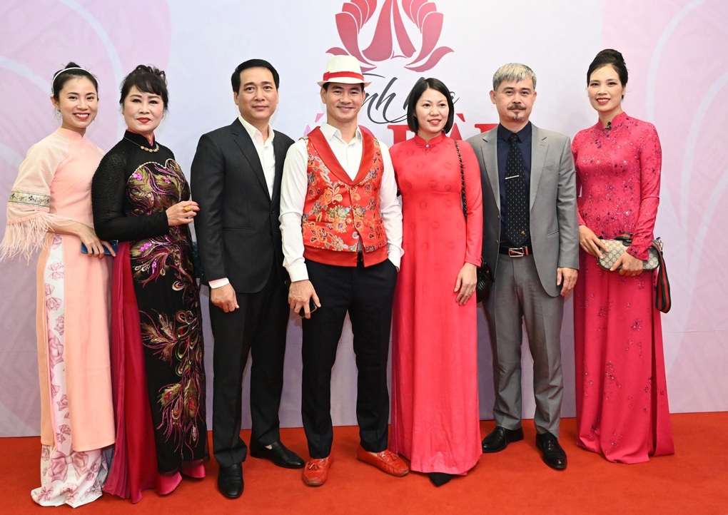 NSƯT Xuân Bắc, NTK Đỗ Trịnh Hoài Nam kể chuyện áo dài bằng kịch nói - 7