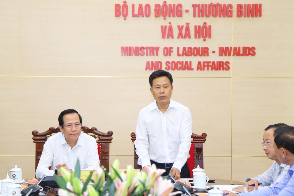 Bộ trưởng Đào Ngọc Dung: Cà Mau có thể là điểm sáng về BHXH tự nguyện - 2 Bộ trưởng Đào Ngọc Dung: Cà Mau có thể là điểm sáng về BHXH tự nguyện - 2