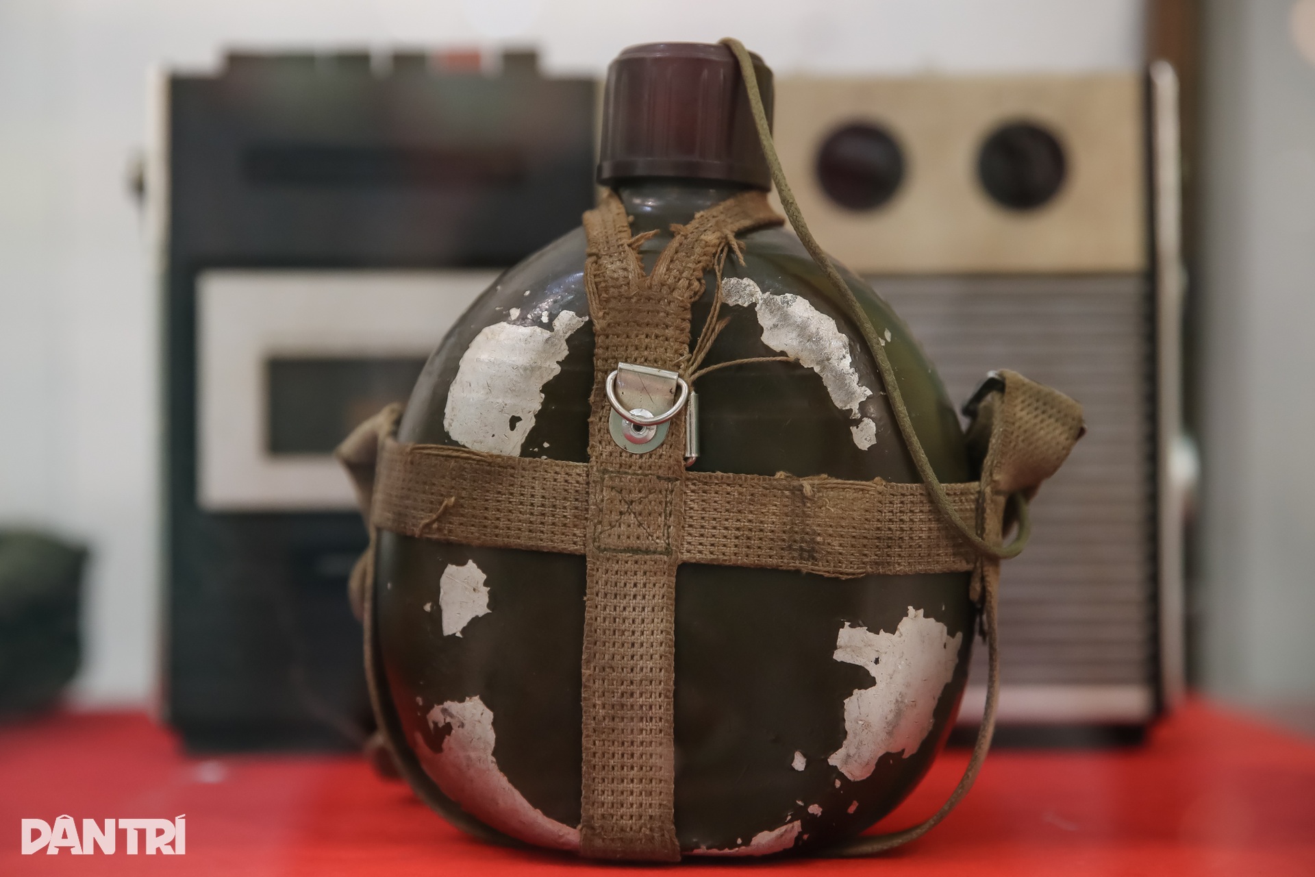 Ngắm những kỷ vật chiến thắng Điện Biên Phủ được trưng bày tại TPHCM - 2 Ngắm những kỷ vật chiến thắng Điện Biên Phủ được trưng bày tại TPHCM - 2