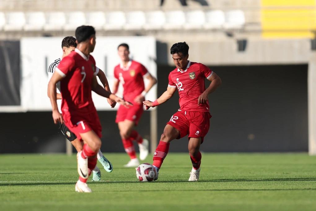 HLV Shin Tae Yong khuyên các CĐV kiên nhẫn sau thất bại của Indonesia - 1 HLV Shin Tae Yong khuyên các CĐV kiên nhẫn sau thất bại của Indonesia - 1