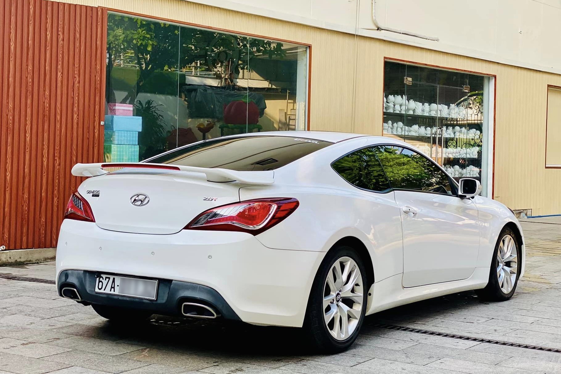 Của hiếm Hyundai Genesis Coupe giữ giá hơn xe Nhật sau 12 năm sử dụng - 5