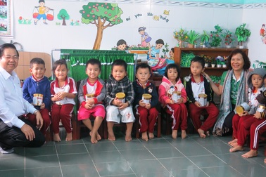 Cán bộ nhân viên NutiFood ủng hộ hơn 178 triệu đồng cứu trợ đồng bào bị lũ quét phía Bắc