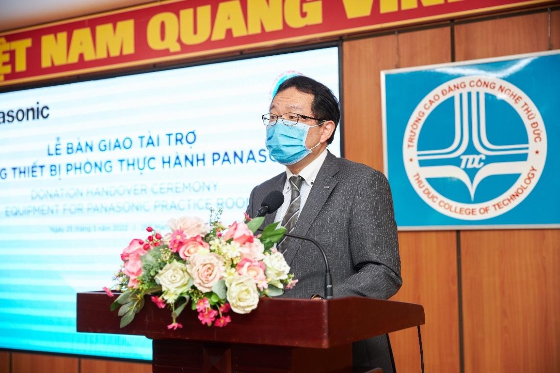 Panasonic Life Solutions Việt Nam tài trợ thiết bị thực hành cho sinh viên - 2 Panasonic Life Solutions Việt Nam tài trợ thiết bị thực hành cho sinh viên - 2