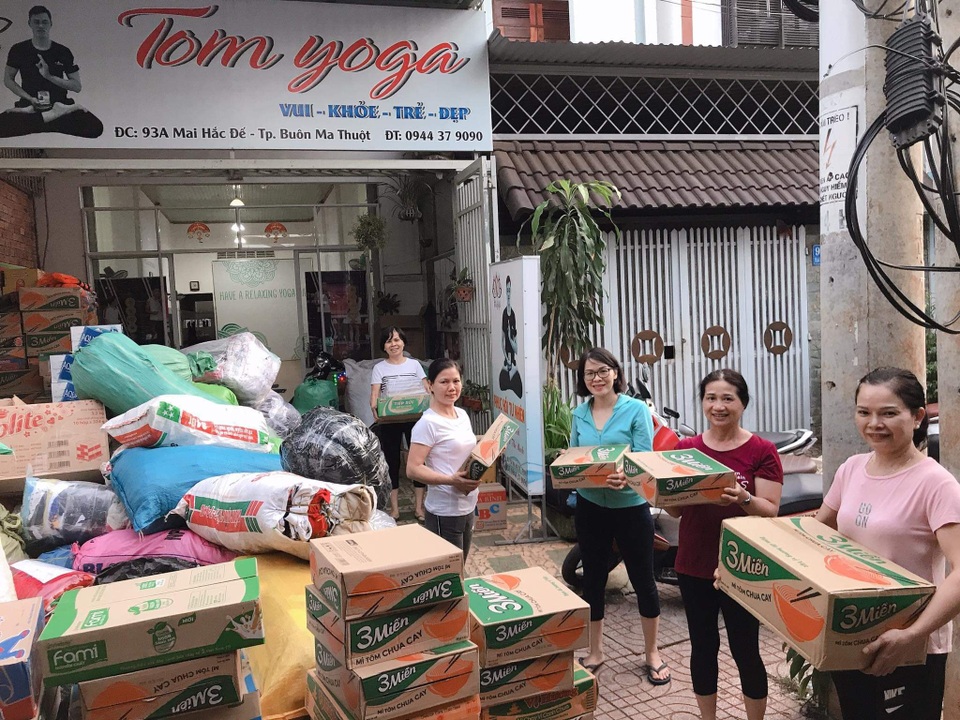 Đắk Lắk: Chung tay hướng về đồng bào miền Trung gặp lũ lụt - 5 Đắk Lắk: Chung tay hướng về đồng bào miền Trung gặp lũ lụt - 5