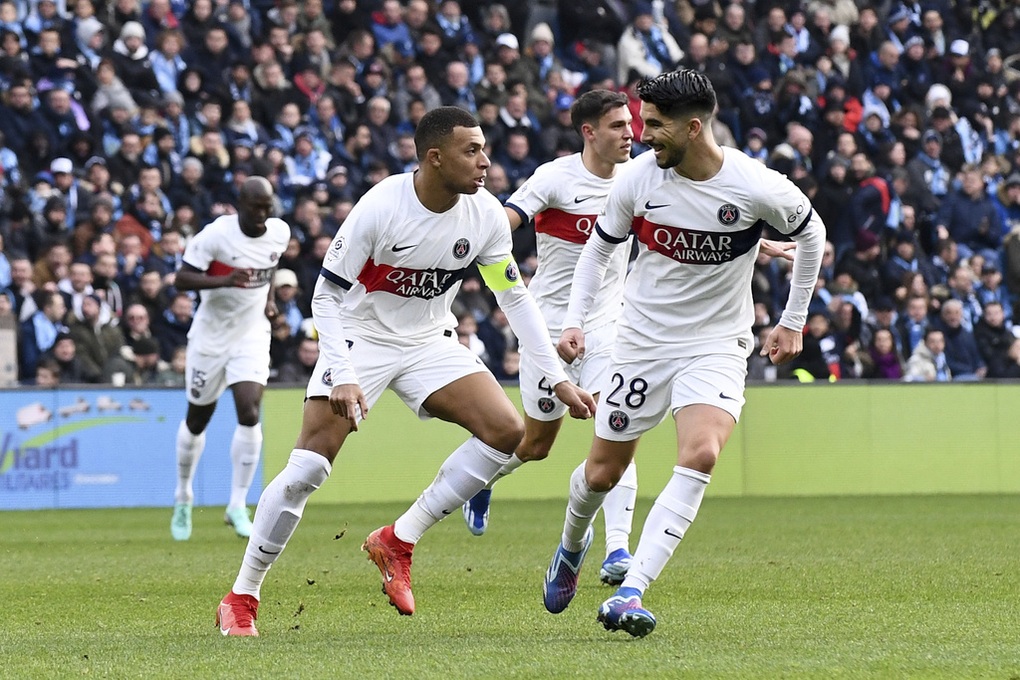 Thủ môn Donnarumma nhận thẻ đỏ, Mbappe giúp PSG giành chiến thắng - 1 Thủ môn Donnarumma nhận thẻ đỏ, Mbappe giúp PSG giành chiến thắng - 1