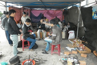 Đầu năm đi… đòi nợ