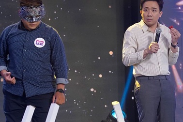 Bị Trấn Thành chê, người chơi đập nát chiếc bàn gỗ ngay trên sóng truyền hình