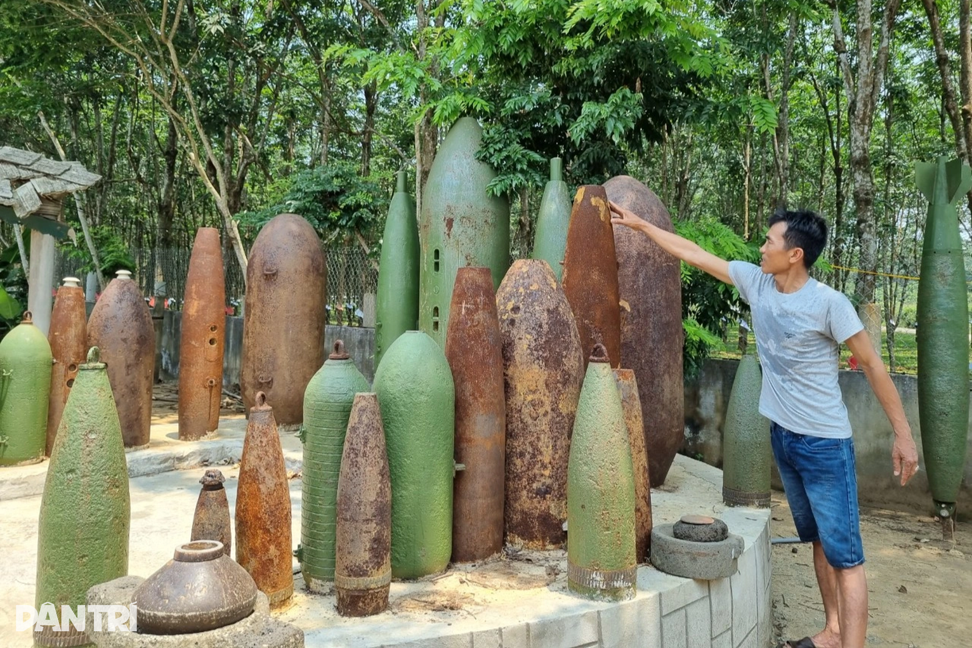 Bộ sưu tập bom, đạn của người đàn ông 52 tuổi ở Quảng Trị - 8 Bộ sưu tập bom, đạn của người đàn ông 52 tuổi ở Quảng Trị - 8