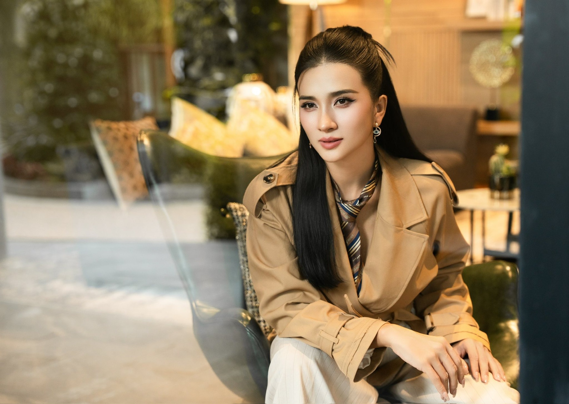 NSƯT Kim Tuyến: Mẹ đơn thân gợi cảm, nghi vấn hẹn hò chị đẹp kém 8 tuổi - 5