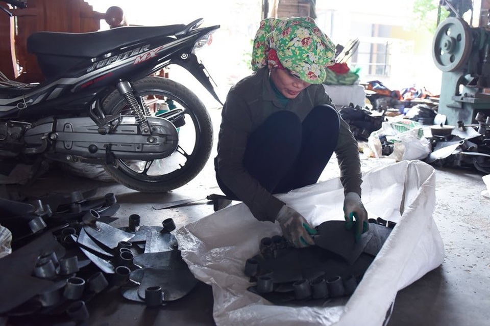Cận Tết, làng rèn đỏ lửa xuyên đêm - 8 Cận Tết, làng rèn đỏ lửa xuyên đêm - 8