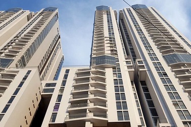 Hà Nội: Bé trai 5 tuổi rơi từ tầng 17 chung cư xuống đất