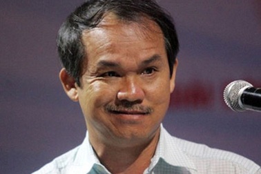 Vợ con Bầu Đức sang hết Singapore sống