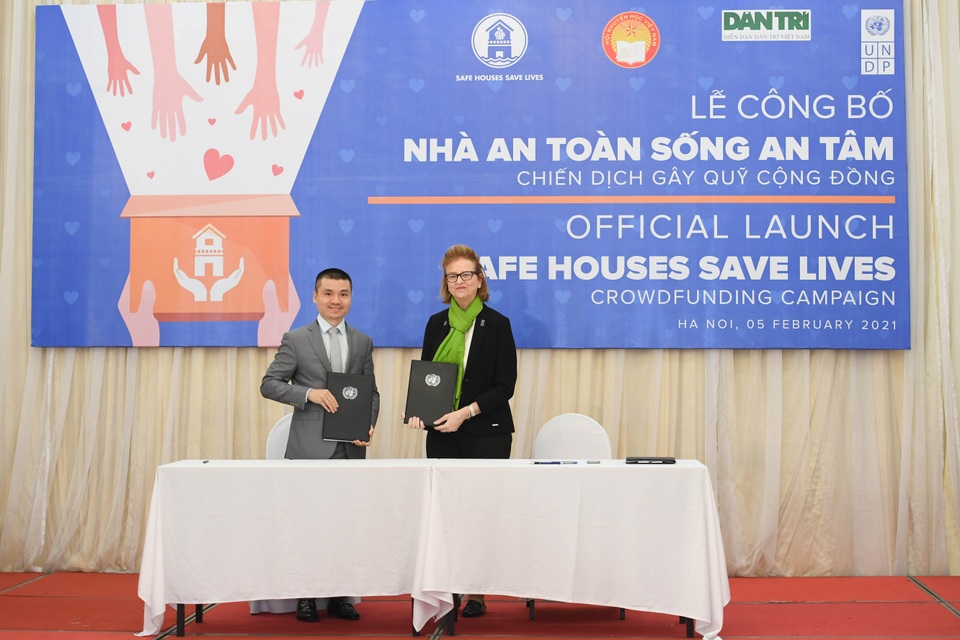 Bạn đọc Dân trí ủng hộ 1 tỉ đồng xây dựng nhà an toàn, sống an tâm - 14 Bạn đọc Dân trí ủng hộ 1 tỉ đồng xây dựng nhà an toàn, sống an tâm - 14