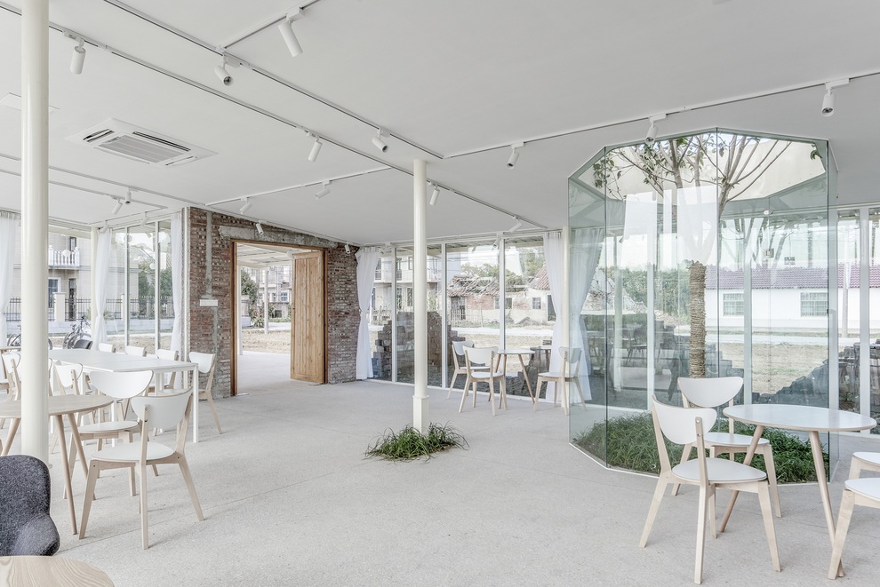 Bí mật trong thiết kế đặc biệt giúp quán cà phê một màu hút khách - 8