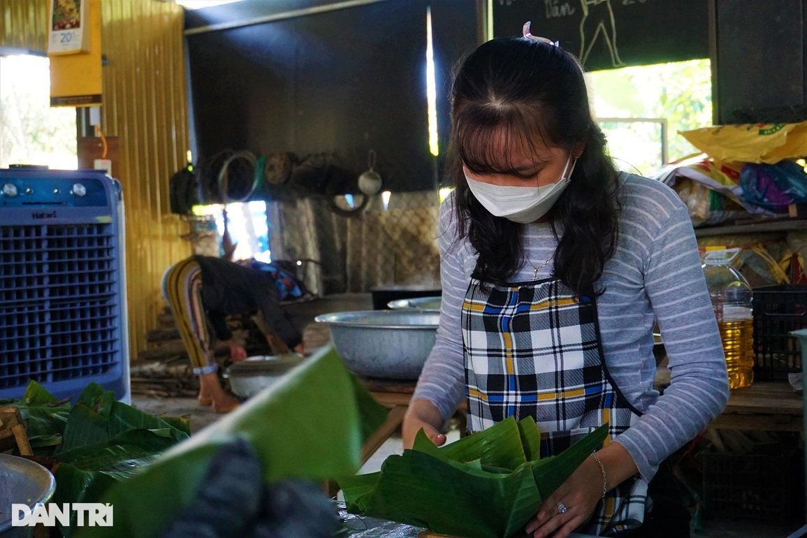 Chuyện ông Hai trời, hơn 20 năm đưa hương vị Tết đi khắp Việt Nam - 20 Chuyện ông Hai trời, hơn 20 năm đưa hương vị Tết đi khắp Việt Nam - 20