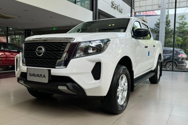 Nissan Navara bản mới về đại lý - Thêm lựa chọn với giá "mềm" hơn Ranger