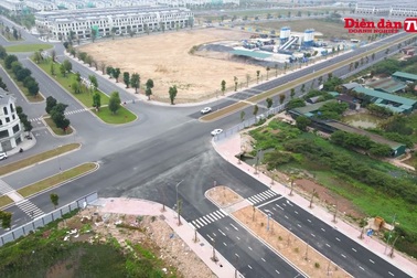 Tại sao đất sốt mà giá căn hộ "nằm im"?