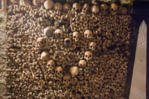 Mê cung hầm mộ "rợn người" dưới lòng thành phố Paris