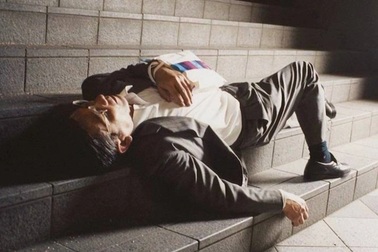 Nam nhân viên tử vong sau 3 buổi nhậu liên tiếp vì công việc