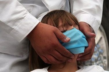 Bác sỹ ngậm nhũ hoa để chẩn đoán bệnh