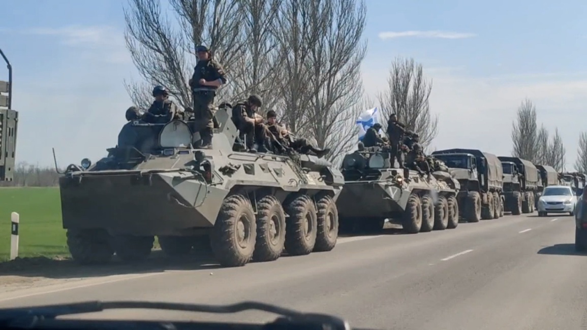 Đoàn xe quân sự Nga tiến về Donbass, có thể chuẩn bị cho trận chiến lớn - 1 Đoàn xe quân sự Nga tiến về Donbass, có thể chuẩn bị cho trận chiến lớn - 1
