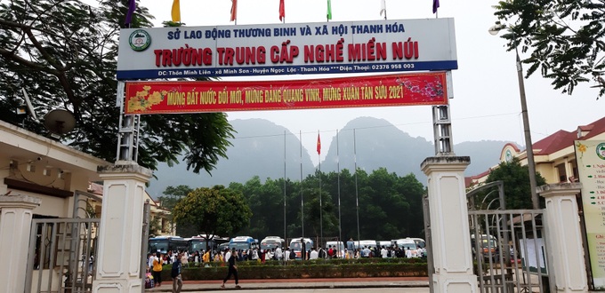 Trường TC nghề miền núi Thanh Hoá: Tổ chức đưa học sinh về quê ăn Tết - Ảnh 2.