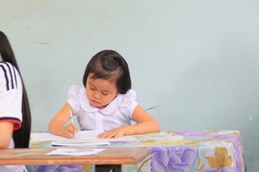 Cảm phục nghị lực nữ thí sinh nặng 16kg